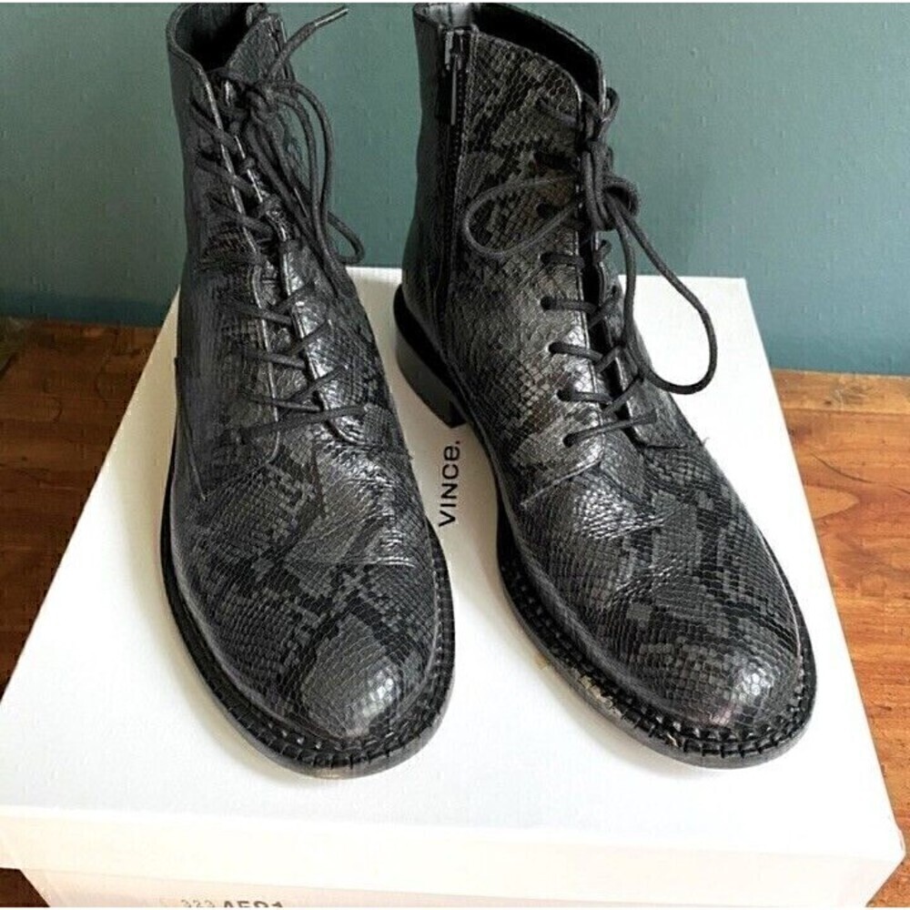 Vince Cabria Black Python Embossed Leather Lace-Up Ankle Booties Size 8